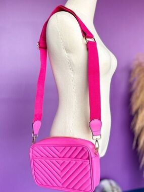 Women's Hot Pink Quilted Crossbody Bag - Unbranded